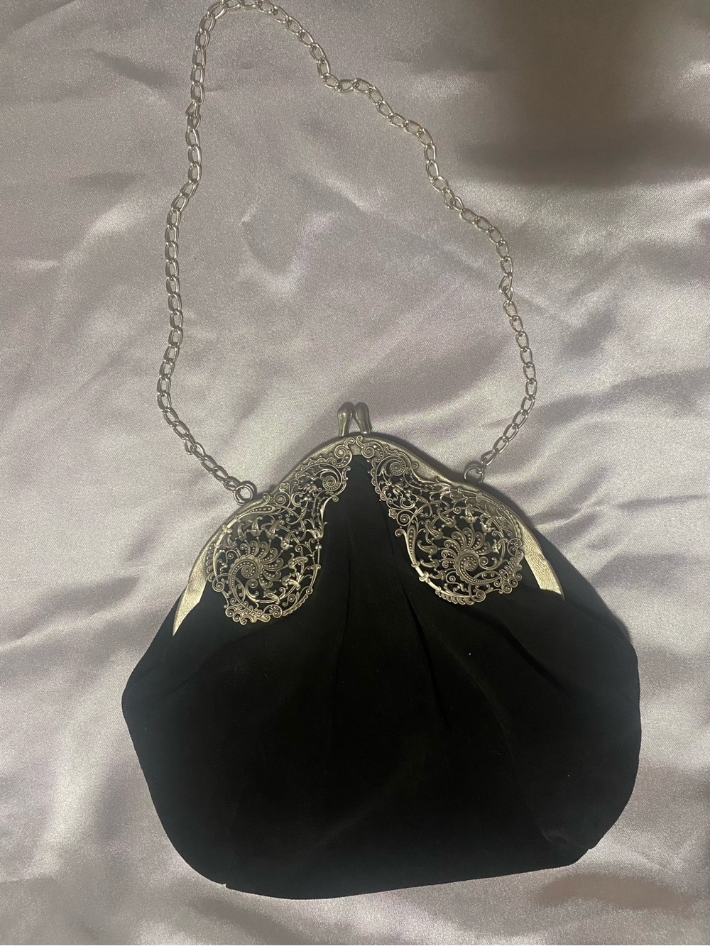Tuefel- Design Vintage Ornate Silver-Trim Black Evening Handbag